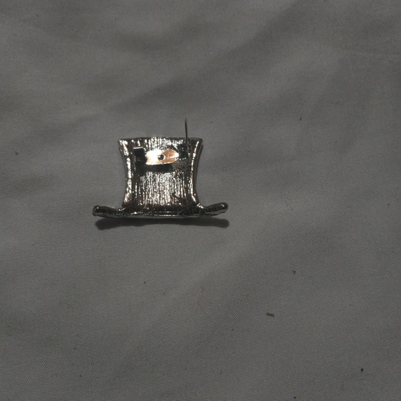 Princess Accessories American Cap pin with small rhinestones - Picture 4 of 5